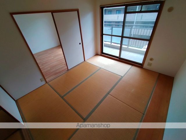 香里ヶ丘I番館の内装写真