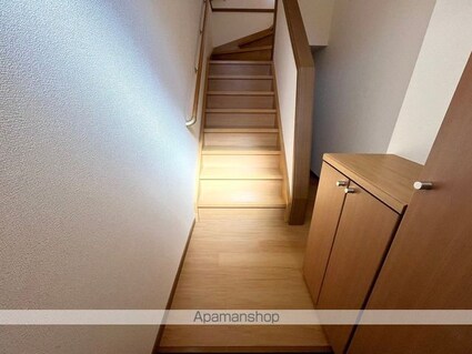 エストロジュマン[2LDK/63.11m2]の玄関