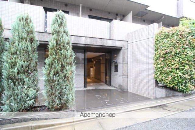 ルーブル荻窪伍番館の玄関写真