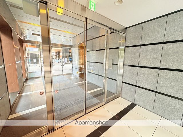レジディアタワー仙台の玄関写真