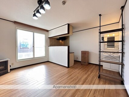 ｓｉｄｅｗａｙｓ美原Ⅱ（旧グランディール美原Ⅱ）[2DK/42.2m2]のリビング・居間