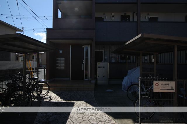 サウザンドサニー EASTの玄関写真
