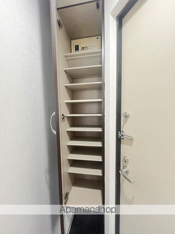 アストリア大通の内装写真