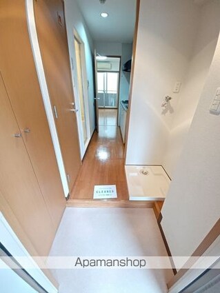 ドミール聖蹟桜ヶ丘[1K/21m2]の玄関