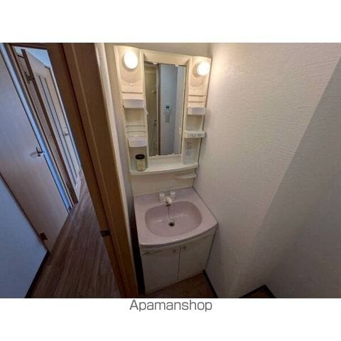 ポンド・サイド蓮パートIIの内装写真