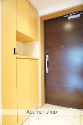 東京都新宿区余丁町[2LDK/54.74m2]の玄関