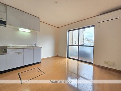 Ｓｗｅｅｔｓ　Ｖｉｌｌａ　Ａ棟[2DK/52.8m2]のリビング・居間