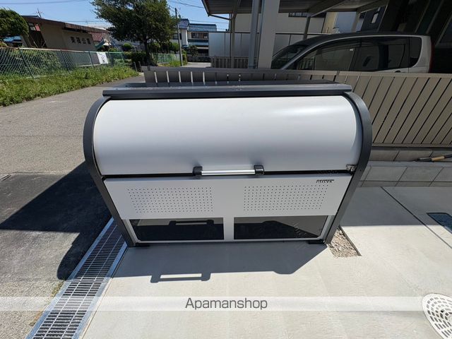 ジーメゾン勝川の外観写真