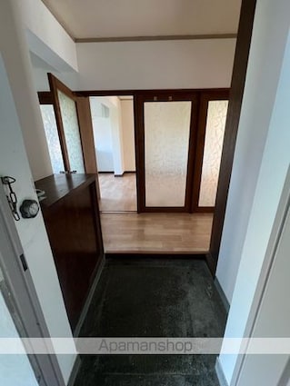 愛媛県新居浜市宇高町１丁目[2LDK/50.58m2]の玄関