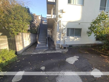 第二かずさ荘[1K/21.26m2]のエントランス