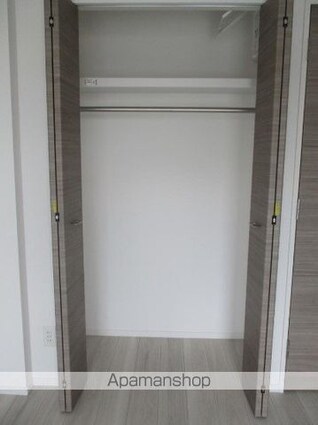 クレストコート志村坂上[1K/25.74m2]の収納