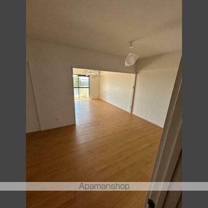 ザ・ガーデンテラス尾曳町[2LDK/56.7m2]のリビング・居間