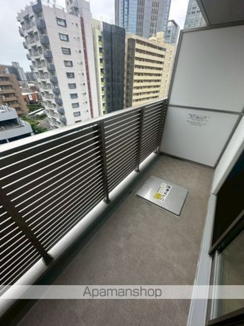 東京都中野区中央１丁目[1R/26.14m2]のバルコニー