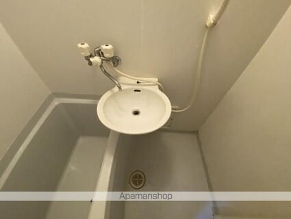 ディライトフル２２[1K/22.7m2]の洗面所