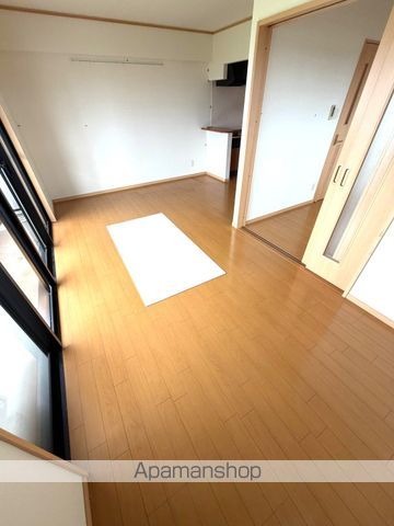 リエゾンの内装写真