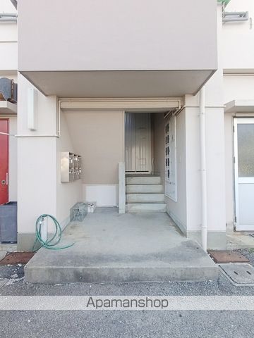 佐藤ビルの玄関写真