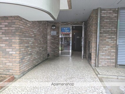 ラピス第三ビル[1K/21.84m2]のエントランス1