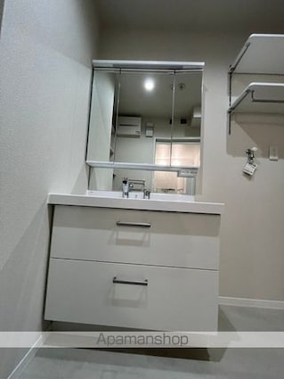 和歌山県和歌山市十三番丁[1LDK/49.5m2]の洗面所