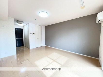 和歌山県和歌山市和歌浦東２丁目[1R/33.61m2]のリビング・居間