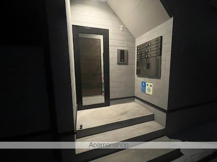 サンレジデンス岩塚[1LDK/28.36m2]のエントランス