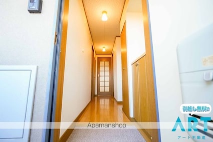 秀和ココペリ[2LDK/54.7m2]の玄関