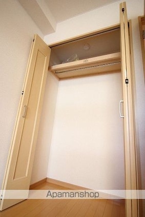東京都三鷹市新川６丁目[1K/26.2m2]の収納