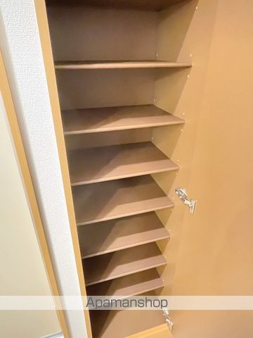 バロンウィズIの内装写真