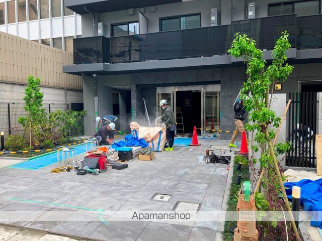 リージア代々木ビナリオの玄関写真