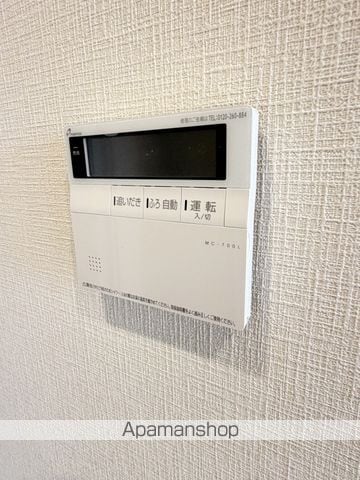 WEST FIELDの内装写真