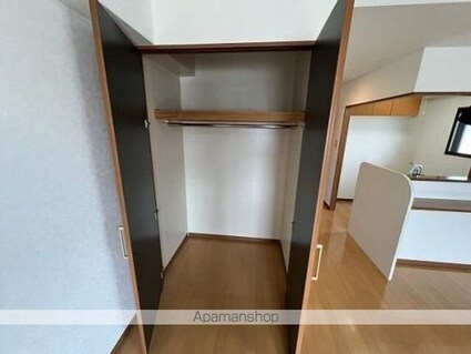 サンフォルトゥーナ宮崎駅東[1R/40.02m2]の収納