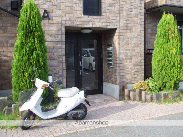 リビングタウン南花田 B棟の玄関写真