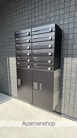 ラヴィ新八代の外観写真