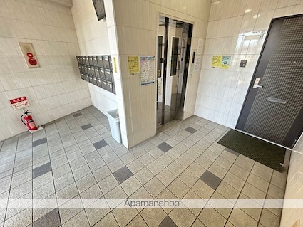 ステージハウス万石[2DK/42.12m2]のロビー