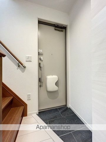 trois crique明大前の内装写真