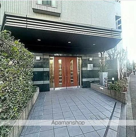 HF 西新宿レジデンスWESTの玄関写真