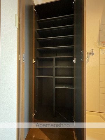 コリーヌ南光台I番館の内装写真