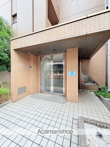 ハーヴェスト今川の玄関写真