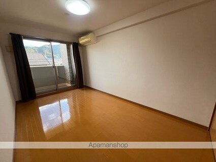 タロックス新居浜[2LDK/64.26m2]のリビング・居間