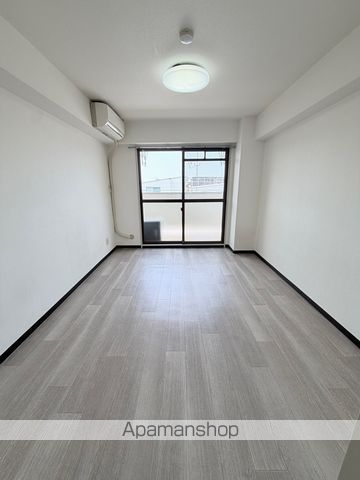 ロイヤルカーサII番館の内装写真