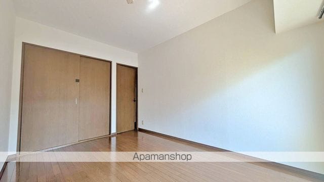ロイヤルガーデンの内装写真