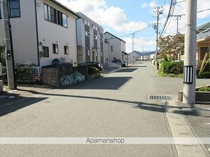 リビングタウン長橋台　Ａ[3LDK/80.44m2]の周辺8