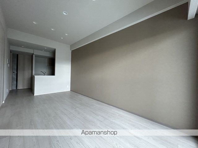 シーズンフラッツ青葉通一番町の内装写真