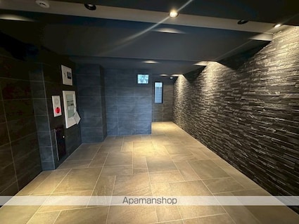 愛知県名古屋市北区志賀町４丁目[1LDK/54.29m2]のエントランス2