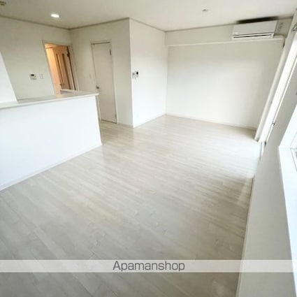 ラフィネシャトー[2LDK/58.2m2]のリビング・居間