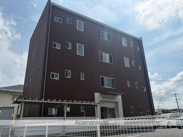 アジュールハイツIIIの外観写真