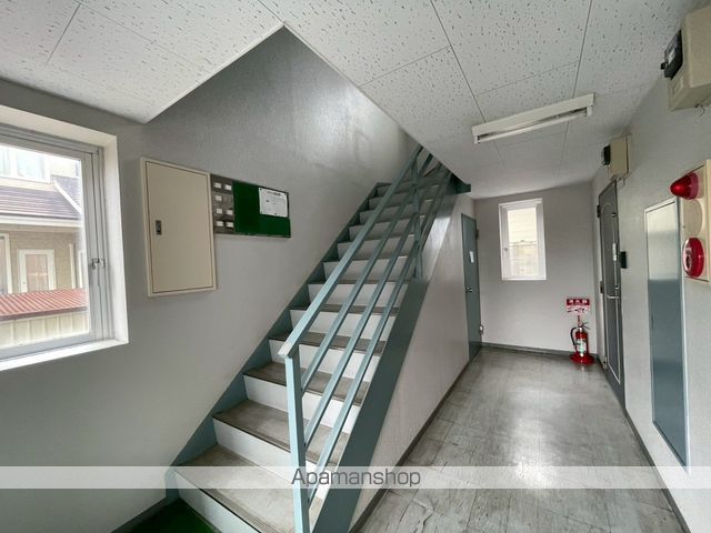 リバティ1212の玄関写真