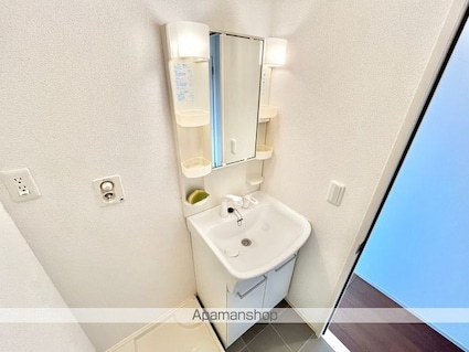 レセンテ出町　Ｃ棟[1LDK/45.34m2]の洗面所