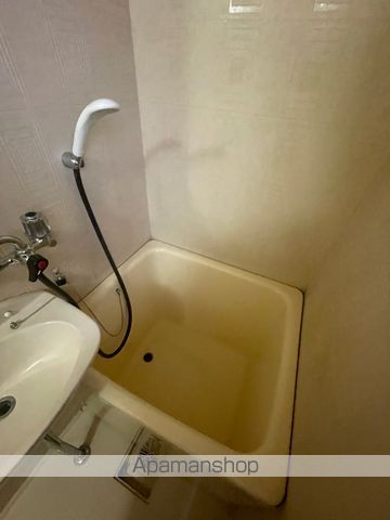コーポホワイト南出島 B棟の内装写真