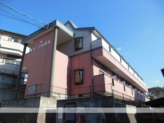 セーヌ香椎南の玄関写真