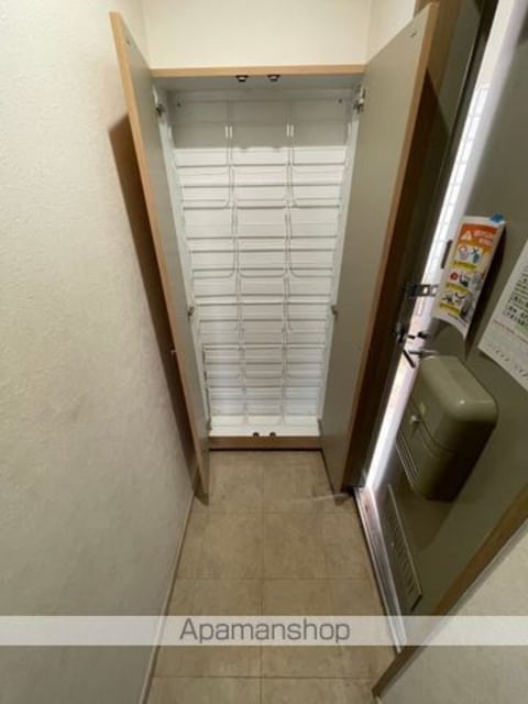 メゾン朝倉野[2LDK/59.72m2]の玄関